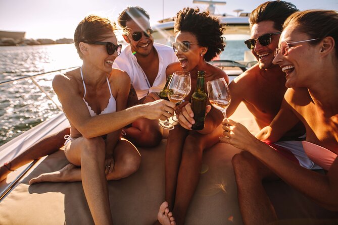 Costiera Amalfitana: Tour in barca al tramonto con frutta e bevande | Small Group
