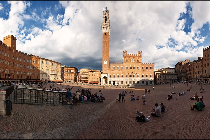 Escursione sulla terraferma a Livorno: gita privata di un giorno a Siena e San Gimignano