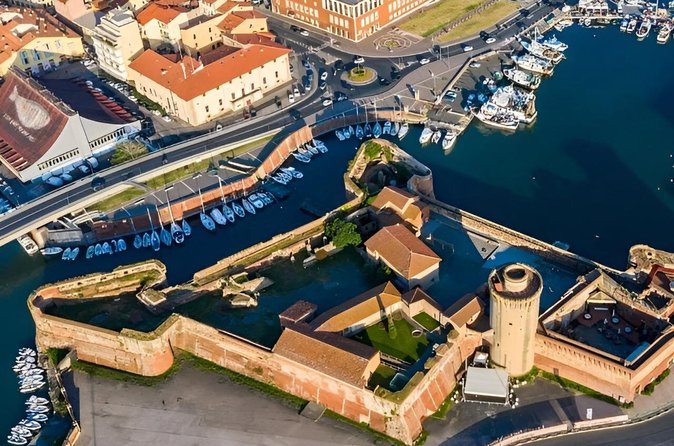 Tour privato in golf cart a Livorno: le attrazioni della città