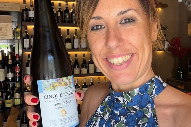 Esperienza di degustazione di vini a Manarola con Maria