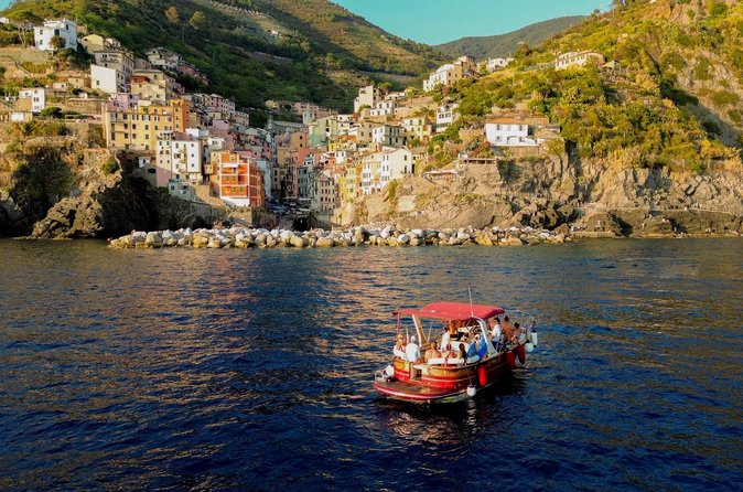 Tour in Barca delle Cinque Terre con Partenza da Monterosso