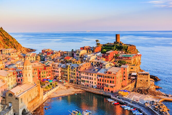 Crociera al tramonto alle Cinque Terre con aperitivo da Monterosso