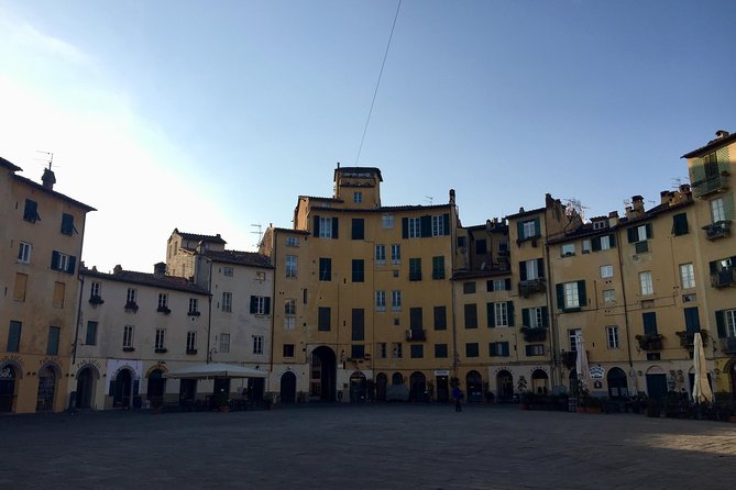 Scopri i segreti di Lucca in un tour guidato a piedi