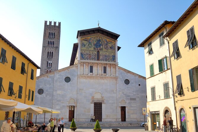 Tour privato a piedi del centro di Lucca e delle mura