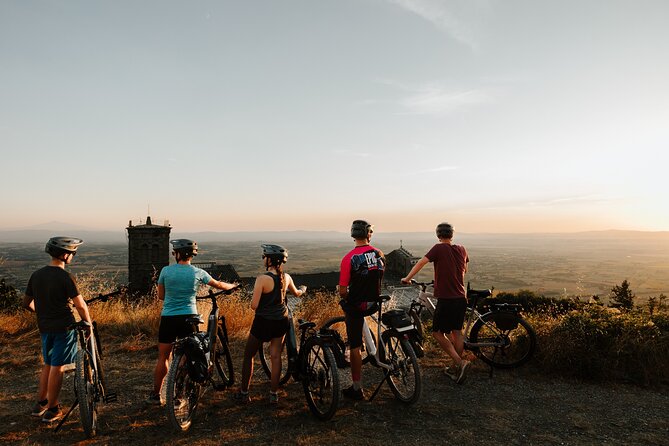 Cortona - Giro in eBike al tramonto intorno al villaggio + degustazione di pizza