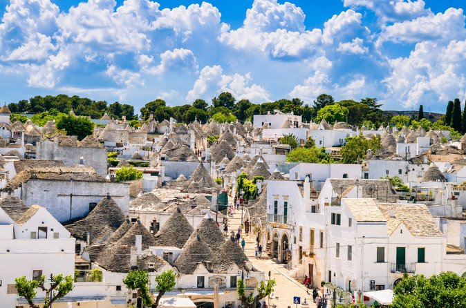 Tour di Ostuni, Alberobello e Polignano a Mare. Partenza da Lecce
