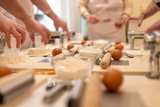 Corso di cucina privata con pranzo o cena a Marsala