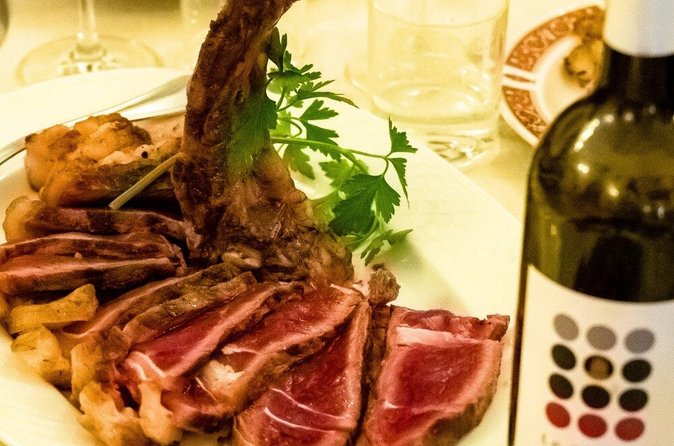 Tour gastronomico serale di Firenze con bistecca alla fiorentina e vino toscano