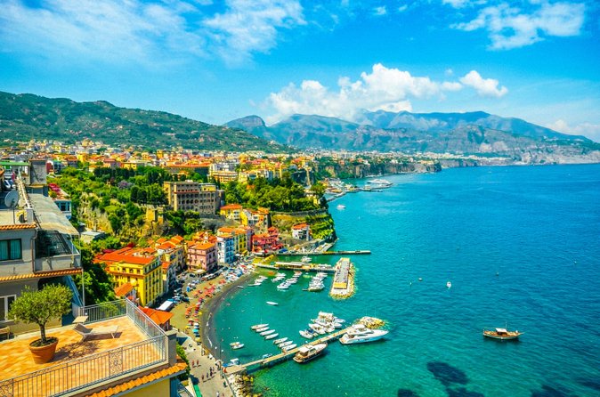 Premium Minivan Trip from Rome : Pompei Tour & Pranzo a Sorrento