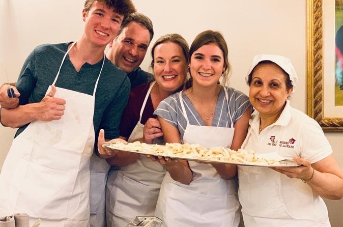 Corso di Cucina di Pasta e Tiramisù a Firenze con Vino - Cucina Italiana