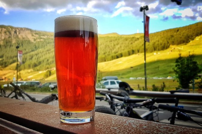 Degustazione di birra artigianale a Livigno e tour del birrificio più alto d'Europa