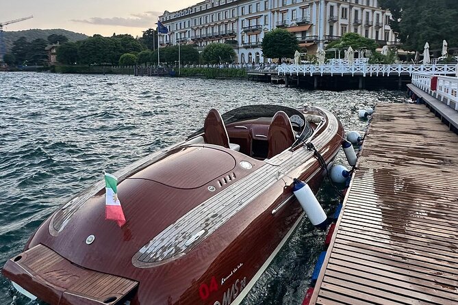 Tour privato Lago di Como in barca di legno classica
