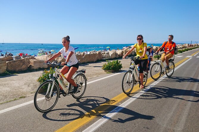 Pisa : Tour in bicicletta al mare con guida autonoma