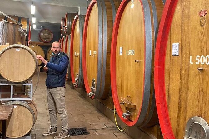 Barolo & Barbaresco Wine Experience con un Vignaiolo Locale / Asti