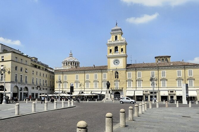 Tour a piedi di Parma con audioguida e guida scritta da un locale