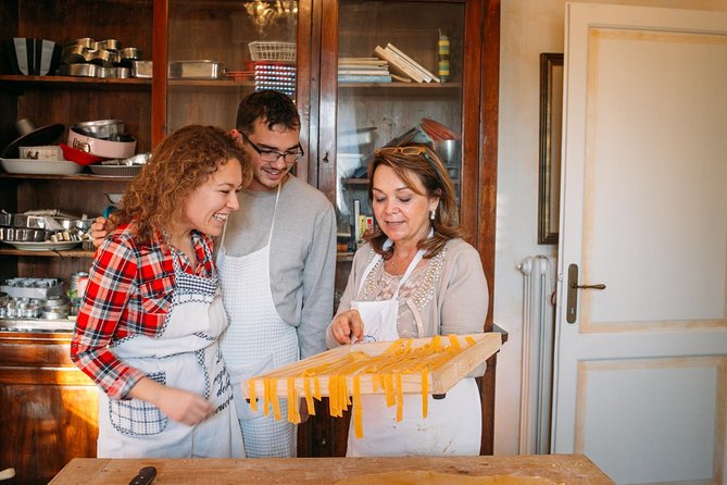 Cesarine: lezione di pasta e tiramisù per piccoli gruppi a Parma