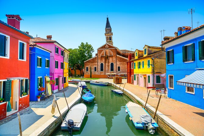Tour guidato per piccoli gruppi di Murano e Burano in barca privata