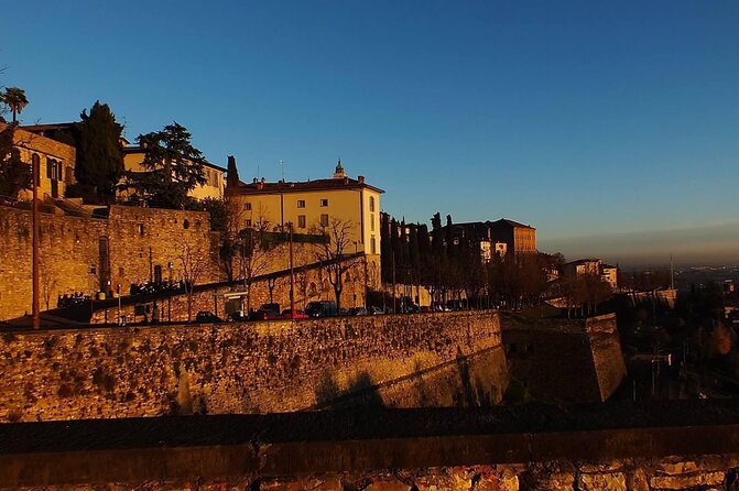 Giro turistico di Bergamo. Magia della città medievale.