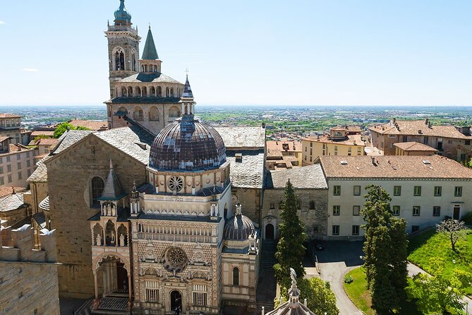 Tour privato a piedi con audioguida a Bergamo