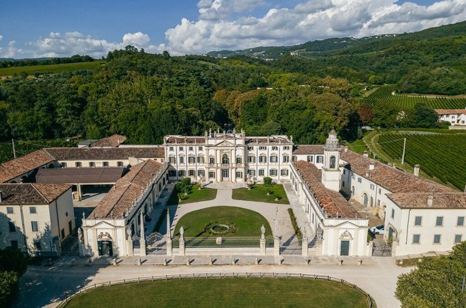 La Collezione Legacy: Tour Privato del Castello Amarone