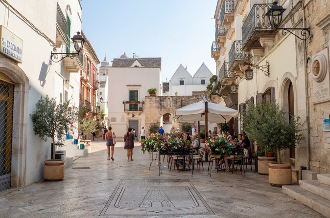 Polignano Ostuni e Locorotondo tra mare e Valle d’Itria