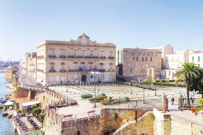 Tour a piedi di Taranto con audioguida e guida scritta da un locale