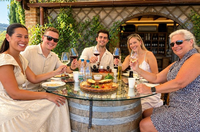 Tour del Vino Definitivo in Toscana: 3 Cantine e tante Degustazioni