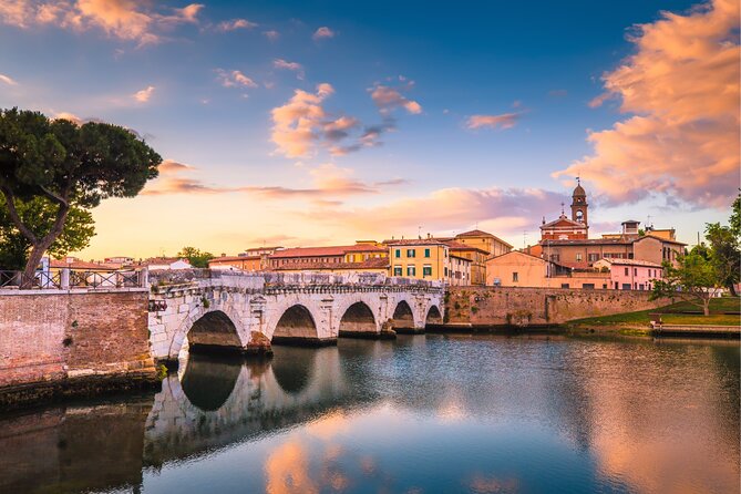 Rimini caccia al tesoro & Highlights tour a piedi autoguidato