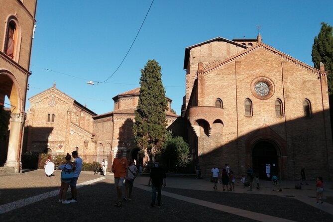 Tour a piedi d'arte storica di Bologna con gemme nascoste e degustazioni