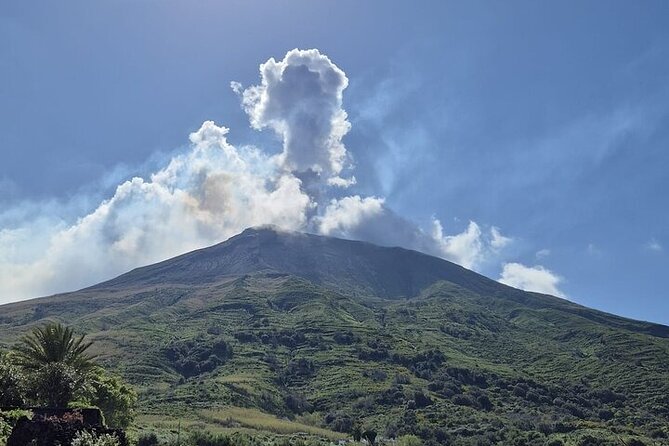 Trekking ai crateri dello Stromboli alle Isole Eolie
