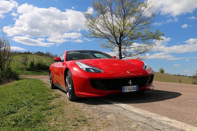 PUSHSTART Ferrari GTC4 Lusso - Esperienza di guida a Maranello