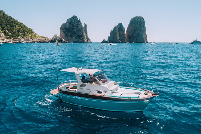Tour privato in barca a Capri da Sorrento, Positano o Amalfi
