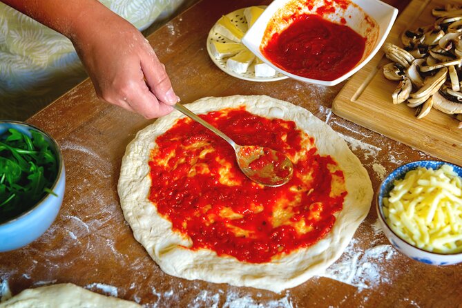 Hands-On Pizza Making Class & Agriturismo Tour con vista sul mare