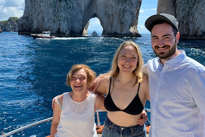 Sorrento o Positano : Capri & Grotta Azzurra Tour in barca per piccoli gruppi
