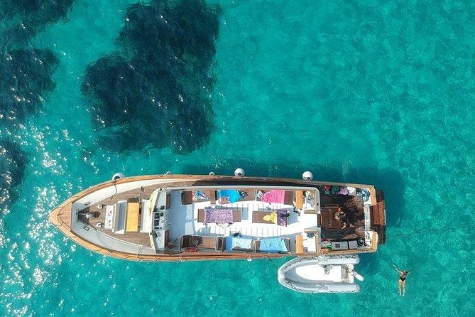 Tour dell’Isola di Ischia con Motor Yacht Rocca Corsa