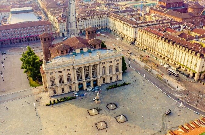 Torino Dark History e Magico Tour a Piedi Autoguidato con una APP