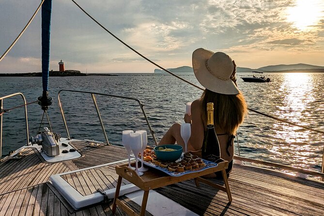Tramonto e Aperitivo in barca a vela ad Alghero