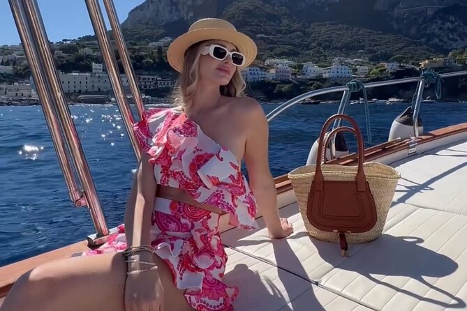 Isola privata di Capri in barca