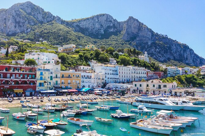 Capri, Anacapri e una speciale esperienza in barca intorno all'isola