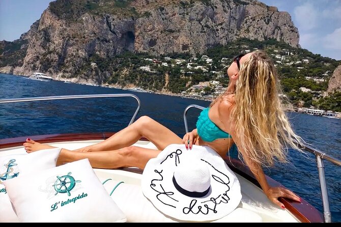 Tour di Tre Ore Guidato Privato Completo sulla Costa di Capri