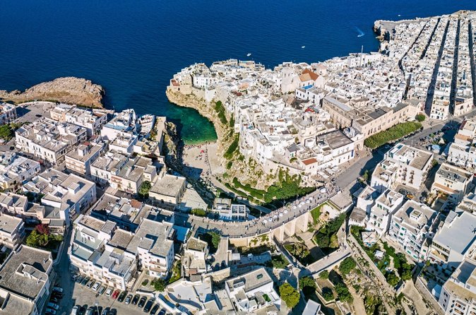 Gita di un giorno ad Alberobello Monopoli e Polignano a Mare da Bari