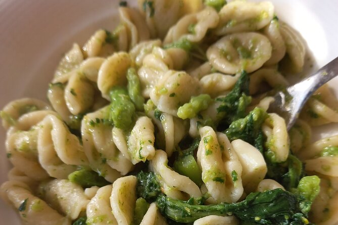 Bari: Lezione di cucina con vino pasta fresca e focaccia barese