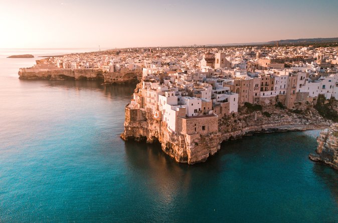 Da Bari Escursione ad Alberobello e Polignano a Mare
