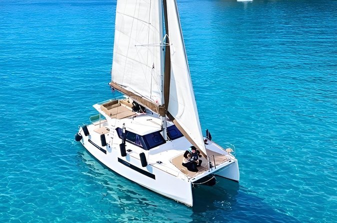 Tour in catamarano soste bagno e snorkeling brindisi con prosecco