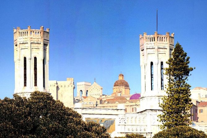Tour della città di Cagliari - Minivan Giro turistico e passeggiata min 2 pax