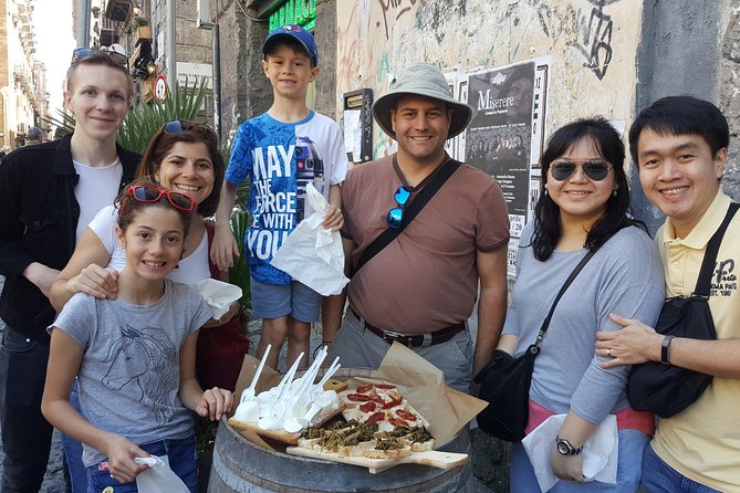 Tour autentico dello street food di Napoli con Guida Esperta Locale