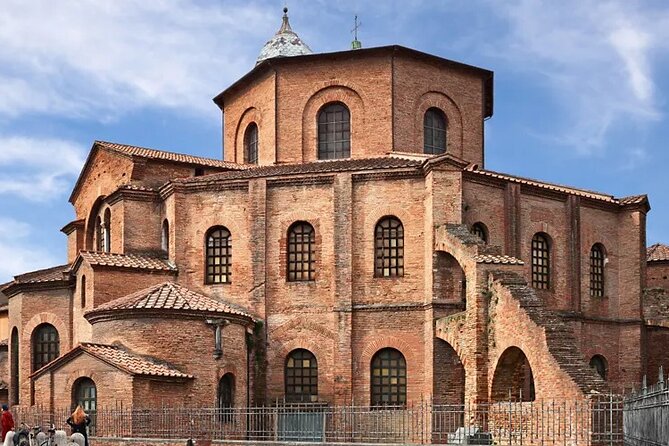 Tour a piedi di Ravenna con audioguida e guida scritta da un locale